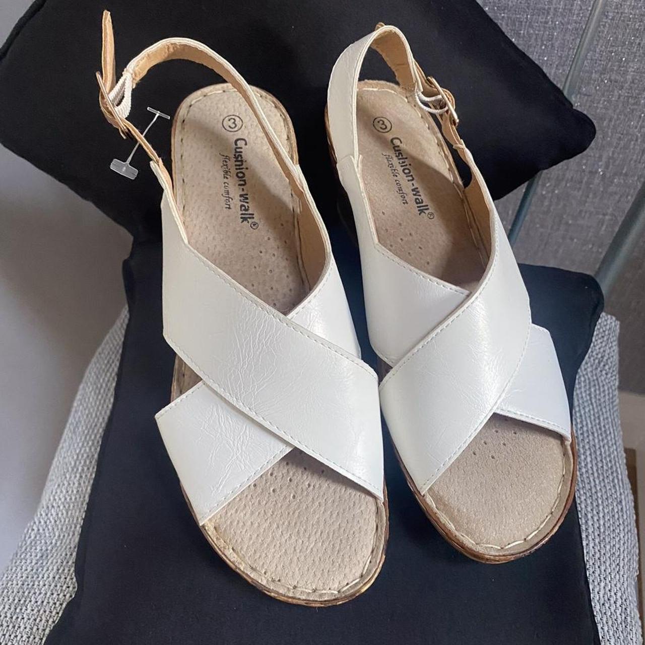 Cushion walk silver on sale sandals