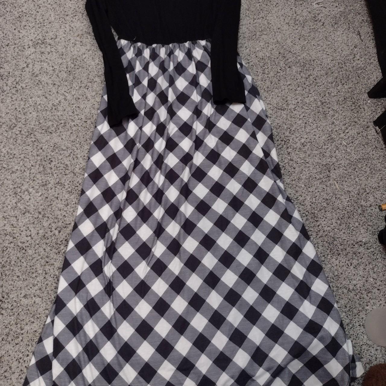 Women's Black and White Dress | Depop