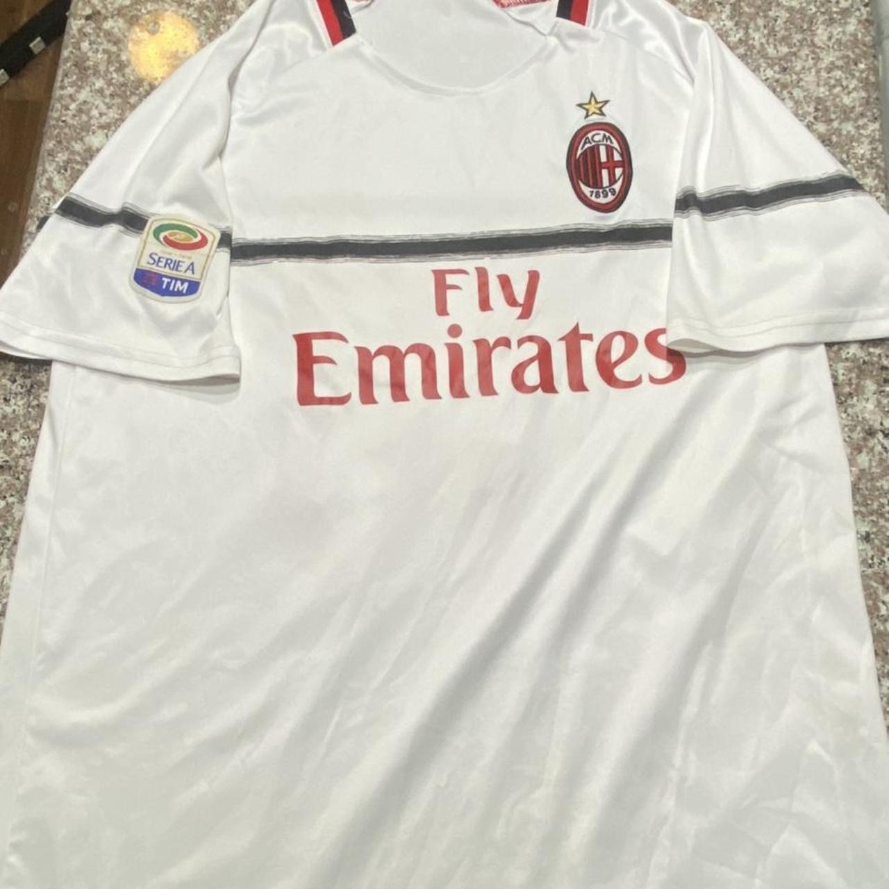 Fly emirates soccer jersey 20.5 W 28 L Please ask... - Depop