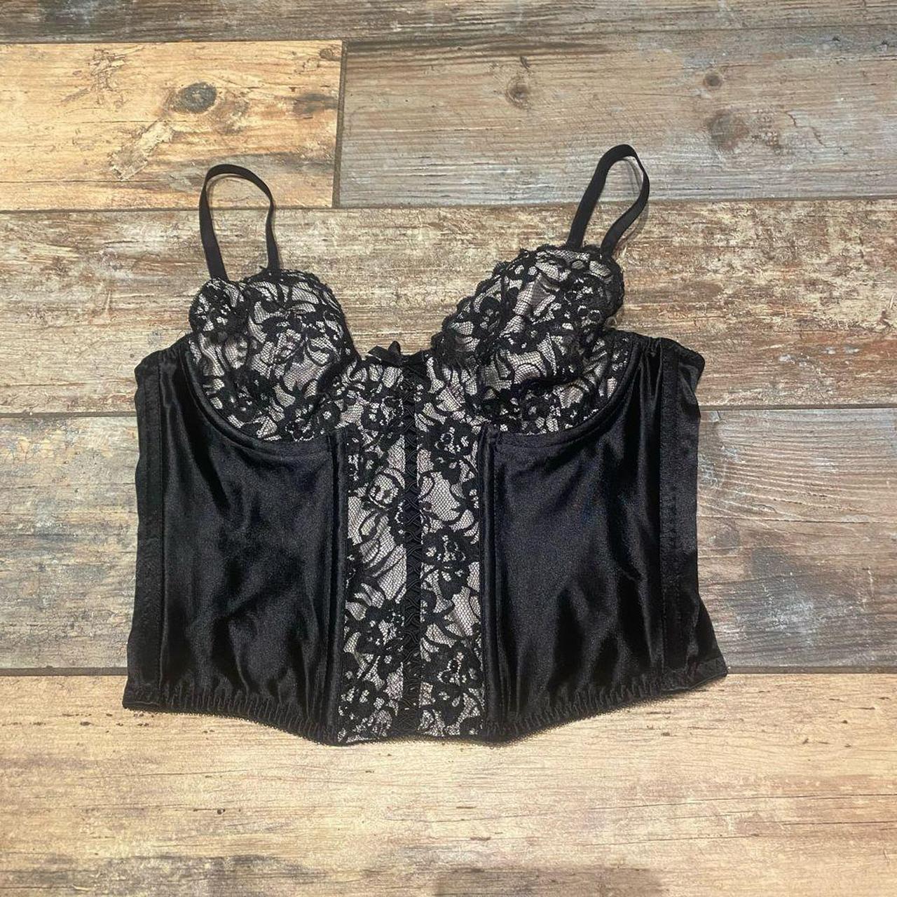 Women's Black and White Bra | Depop