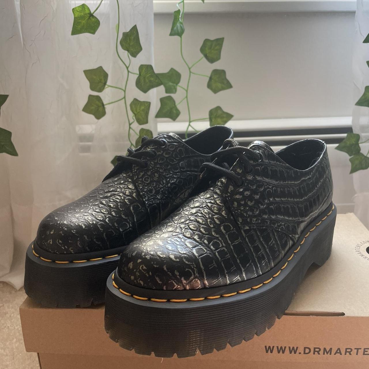 SUPER RARE Women's crocodile embossed Depop