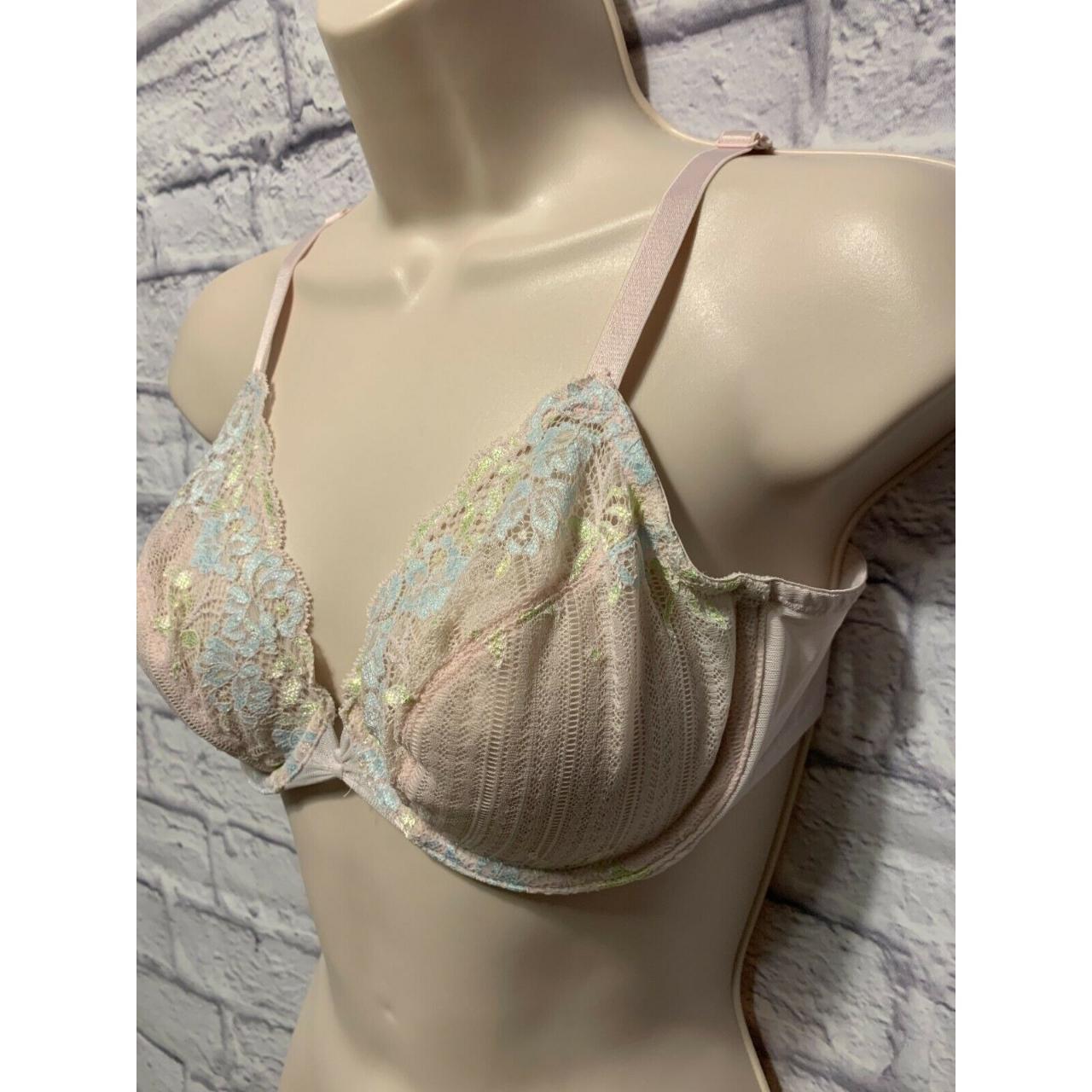 Wacoal 36C White Floral Bra Size: 36C Color: - Depop