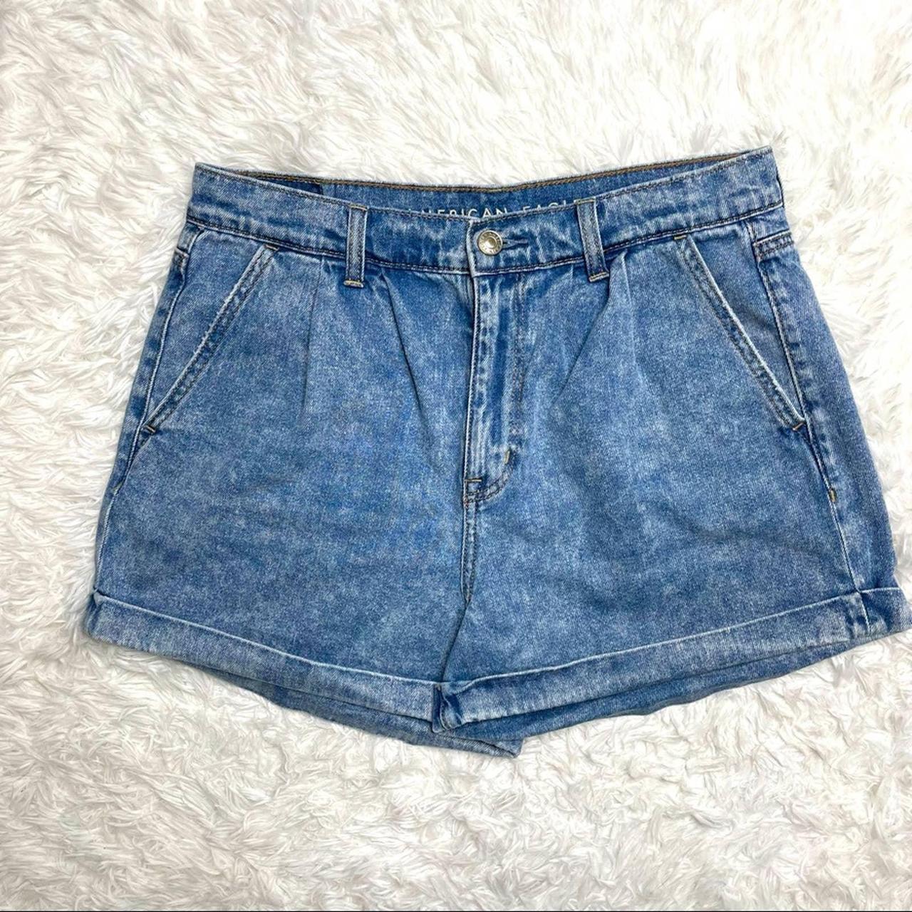 American Eagle Mom Shorts Pleated with Cuffed hem... - Depop