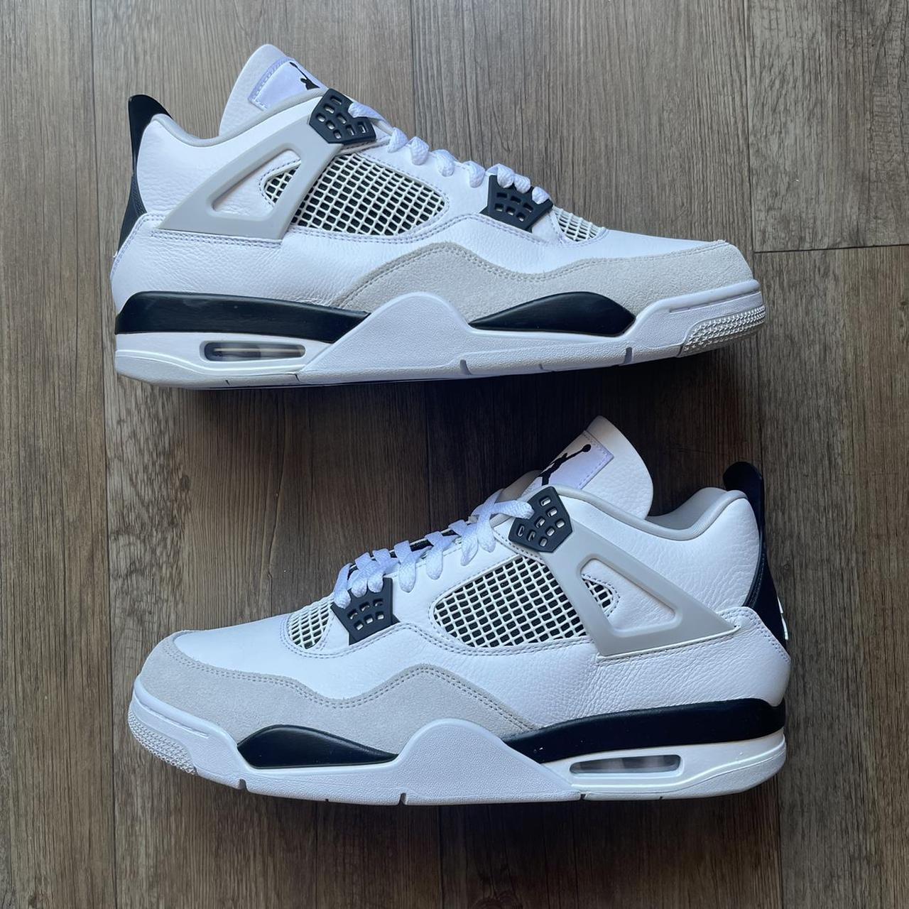 retro 4 size 14