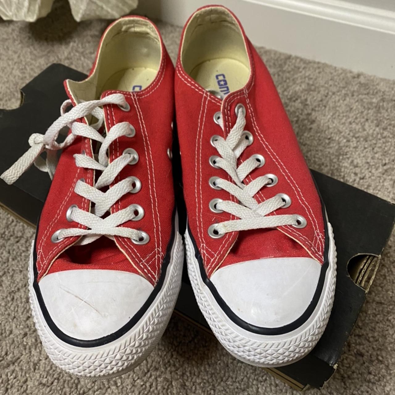 Converse Size 6y 8w worn a few times box