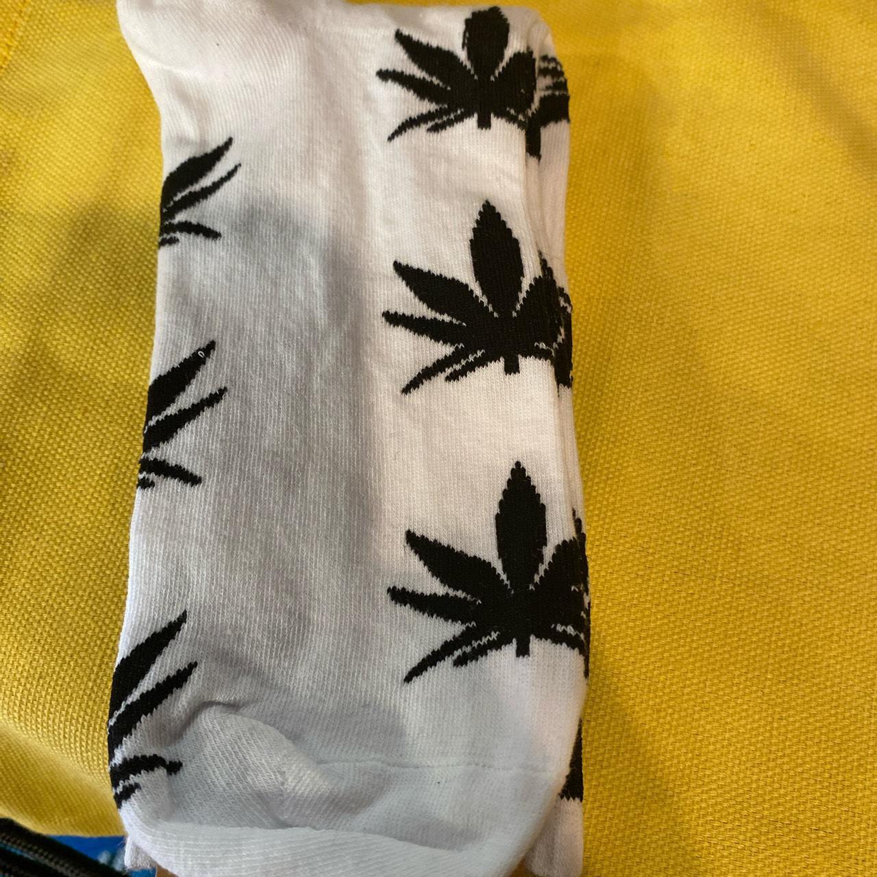 Accessorize Women's White and Black Bottoms (2)