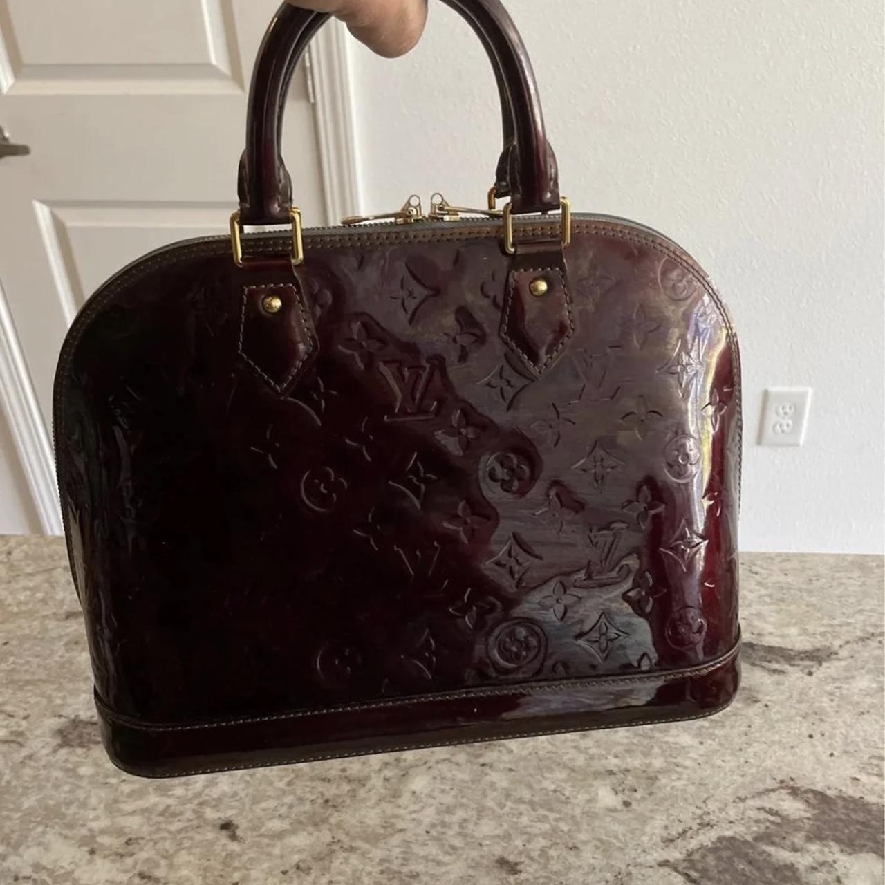 Lv bag - Depop