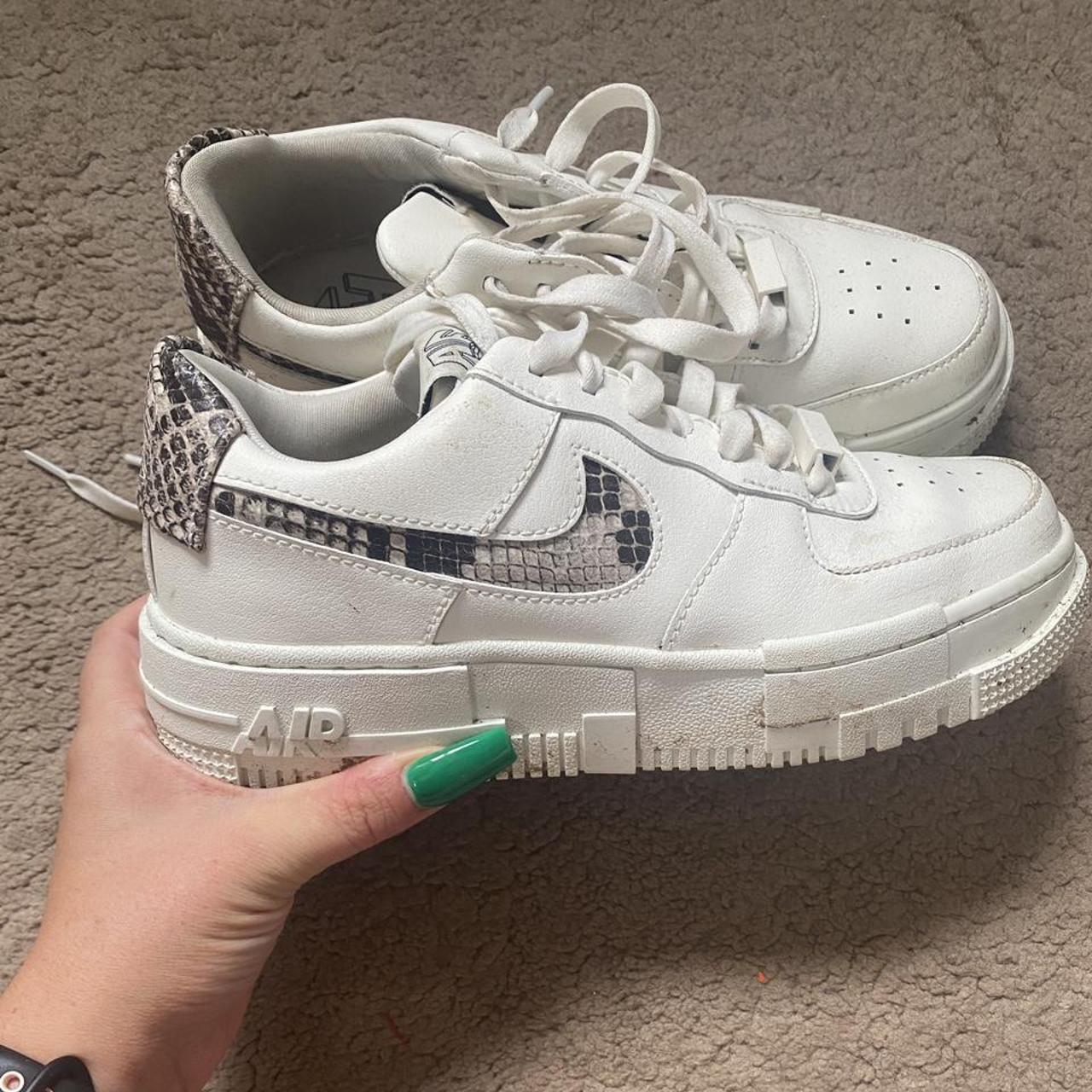 nike air force 1 pixel olive aura