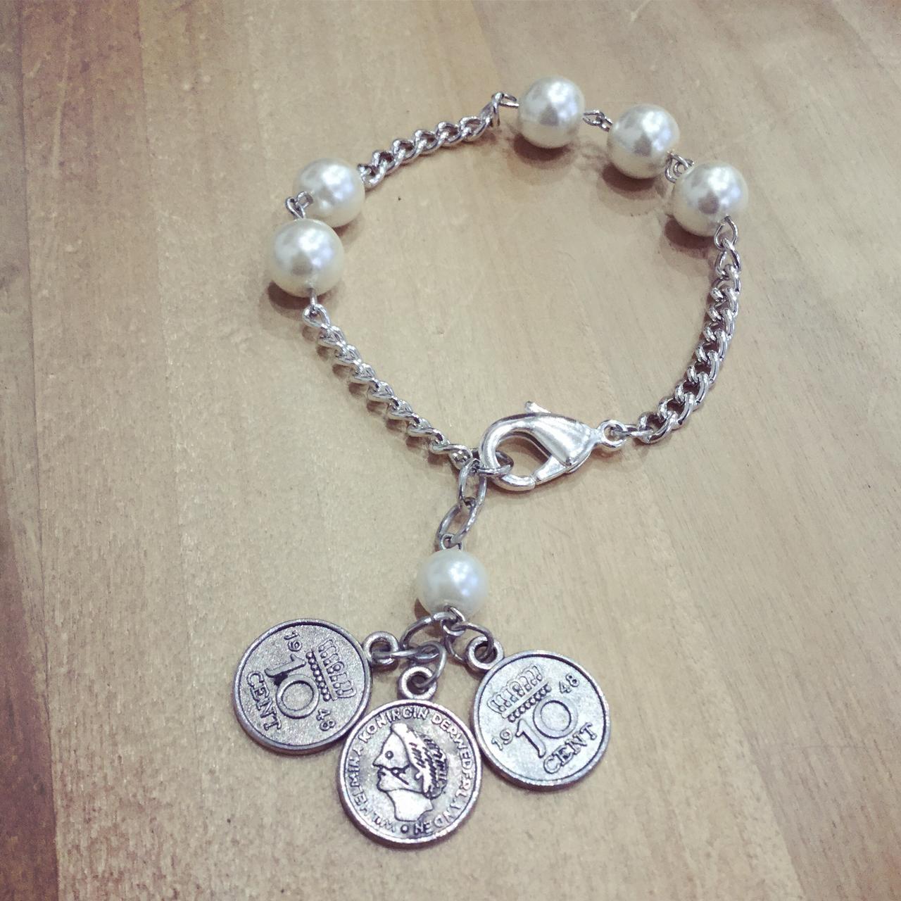 Women's Silver and White Jewellery