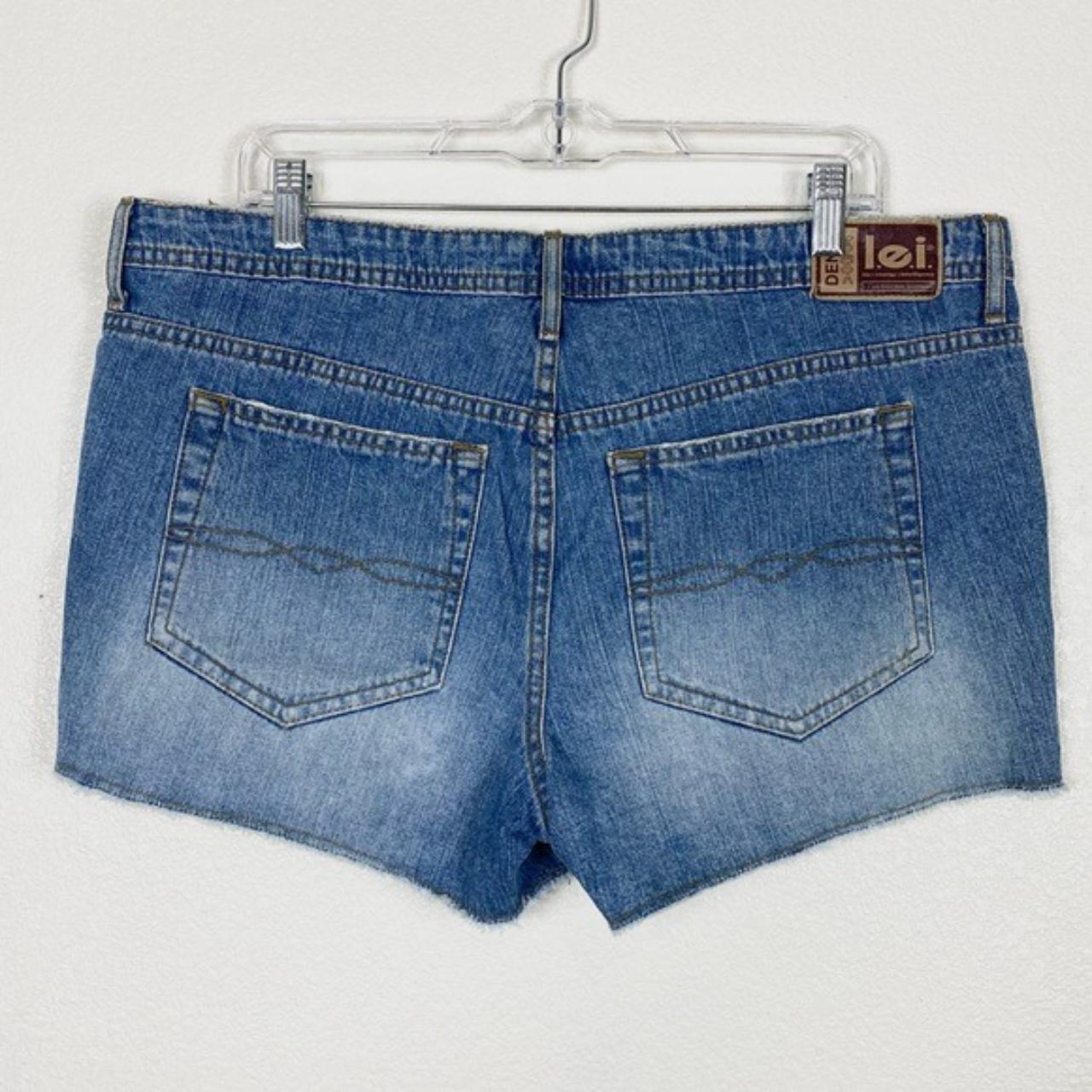 Vintage y2k L.e.i. Distressed Denim Shorts Gently... - Depop