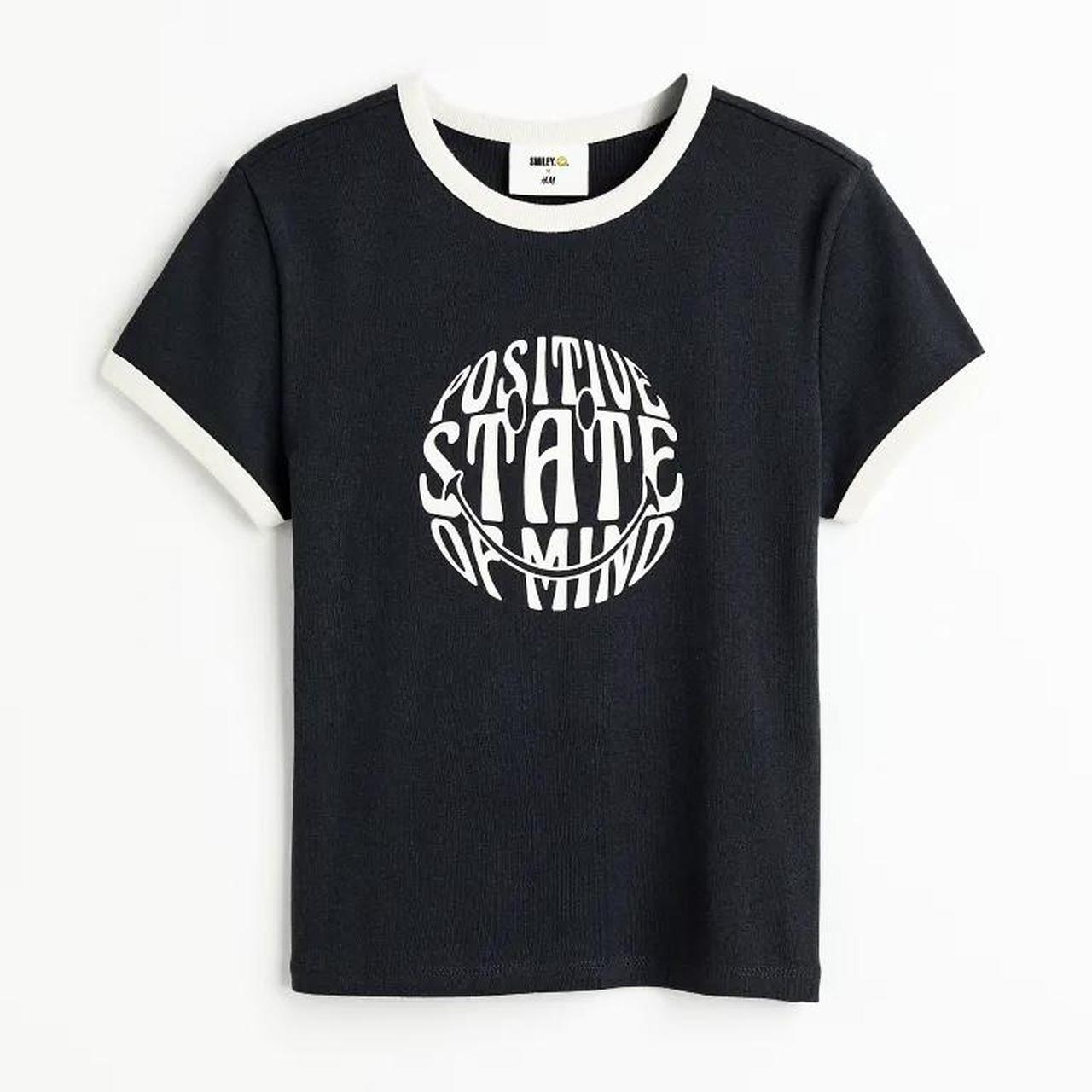 H&M Women's Navy and White Tshirt Depop