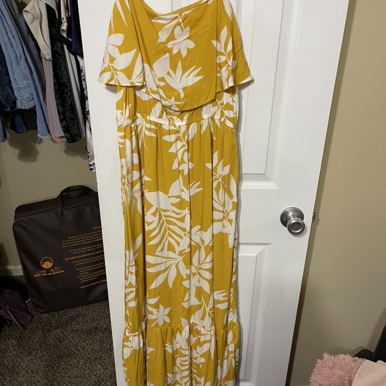 old-navy-women-s-yellow-and-white-dress-depop