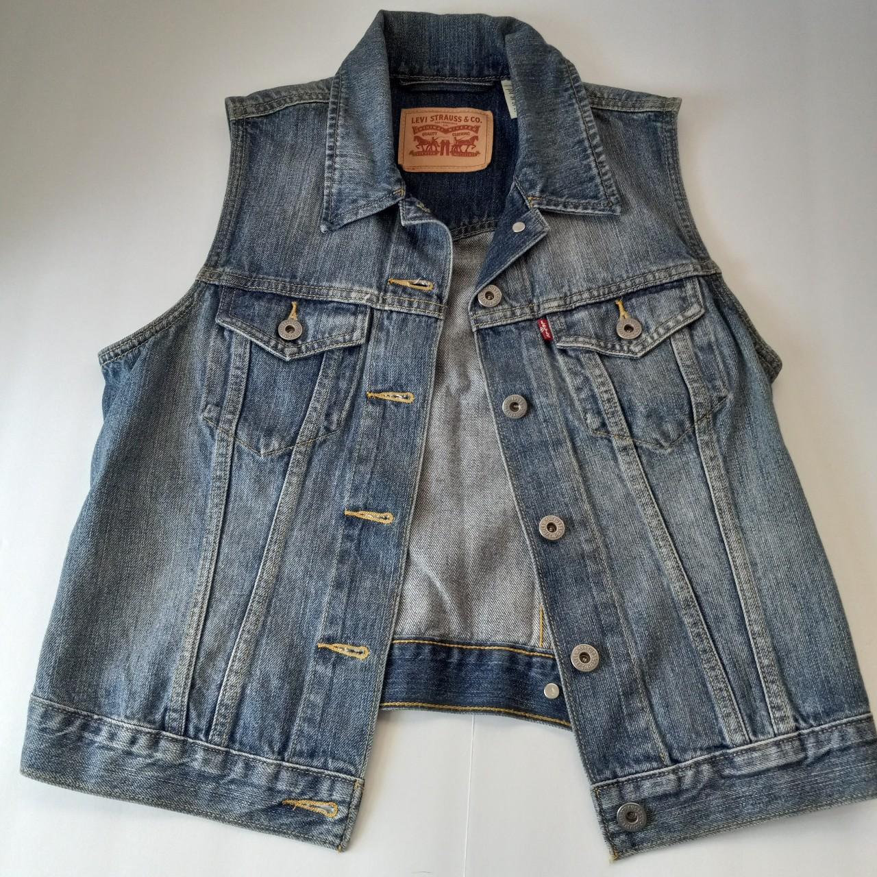 Levi s Strauss Denim Vest Preowned great condition