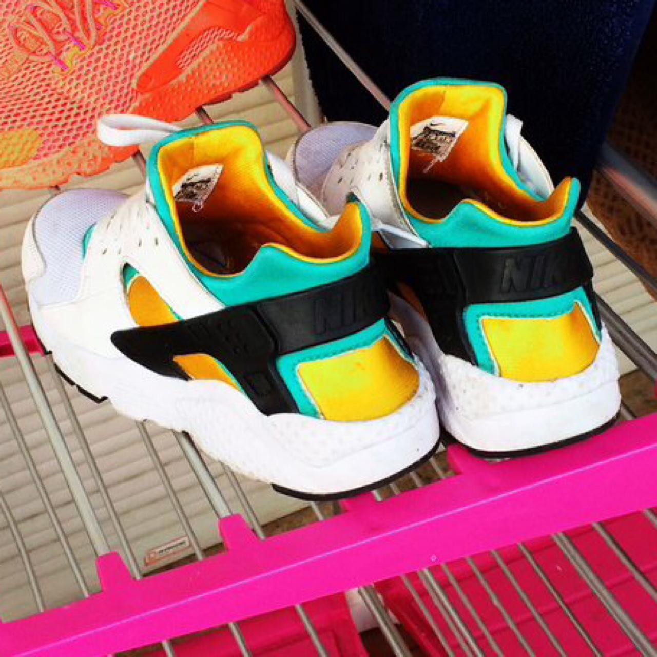 nike huarache limited edition calzano 36.5 37 Depop