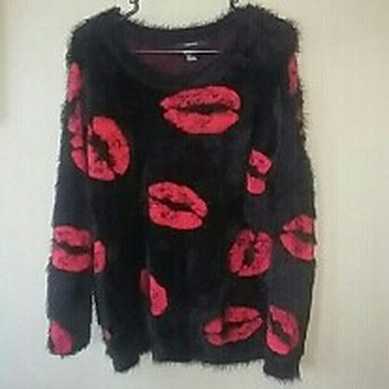 Lip sweater sale forever 21