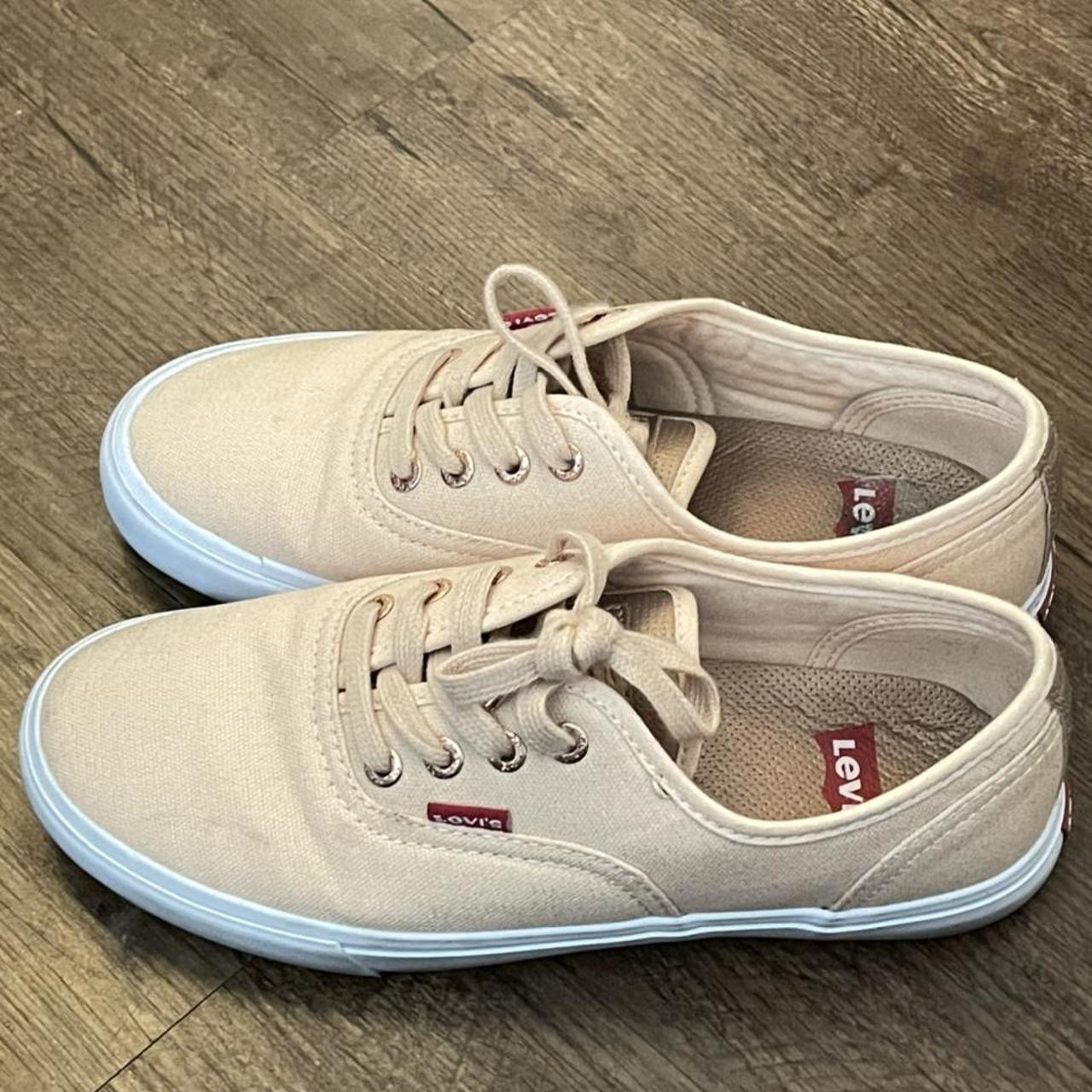 Levis female outlet shoes