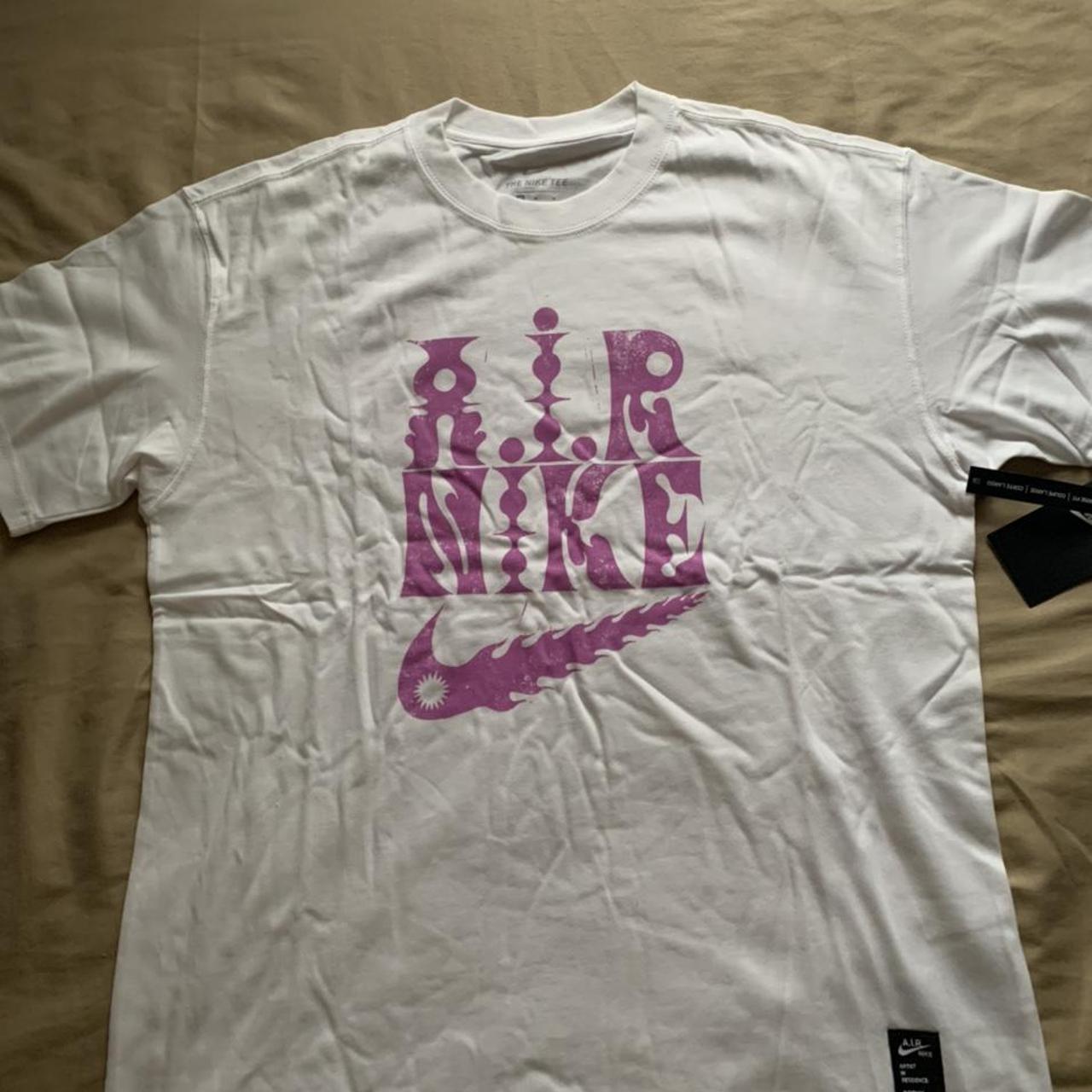 nike sophy hollington