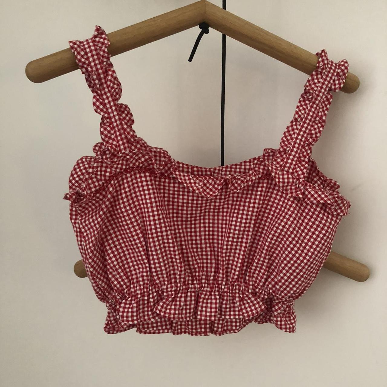 Lykke Wullf Women's White and Red Crop-top (2)
