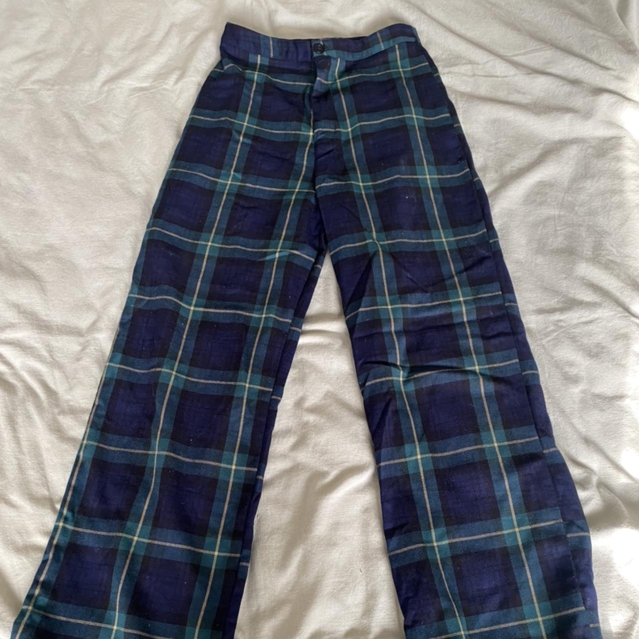 Brandy Melville checked wide leg trousers would fit... - Depop