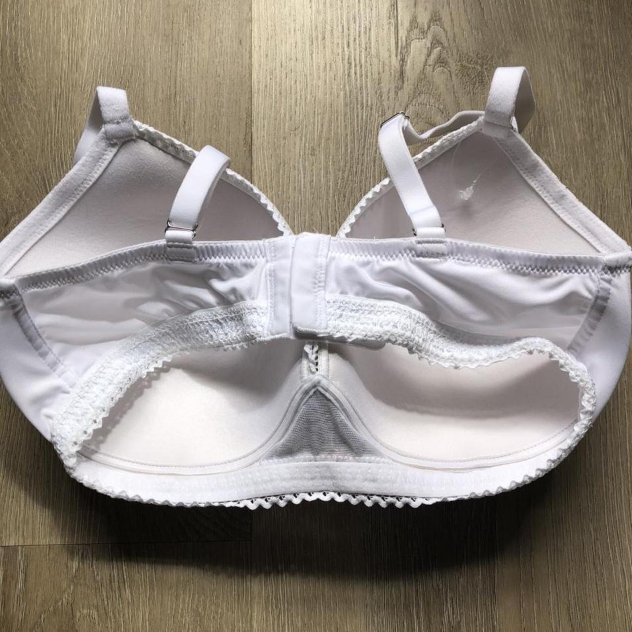 Really Cute Bra With Golden Laced Pattern And White... - Depop