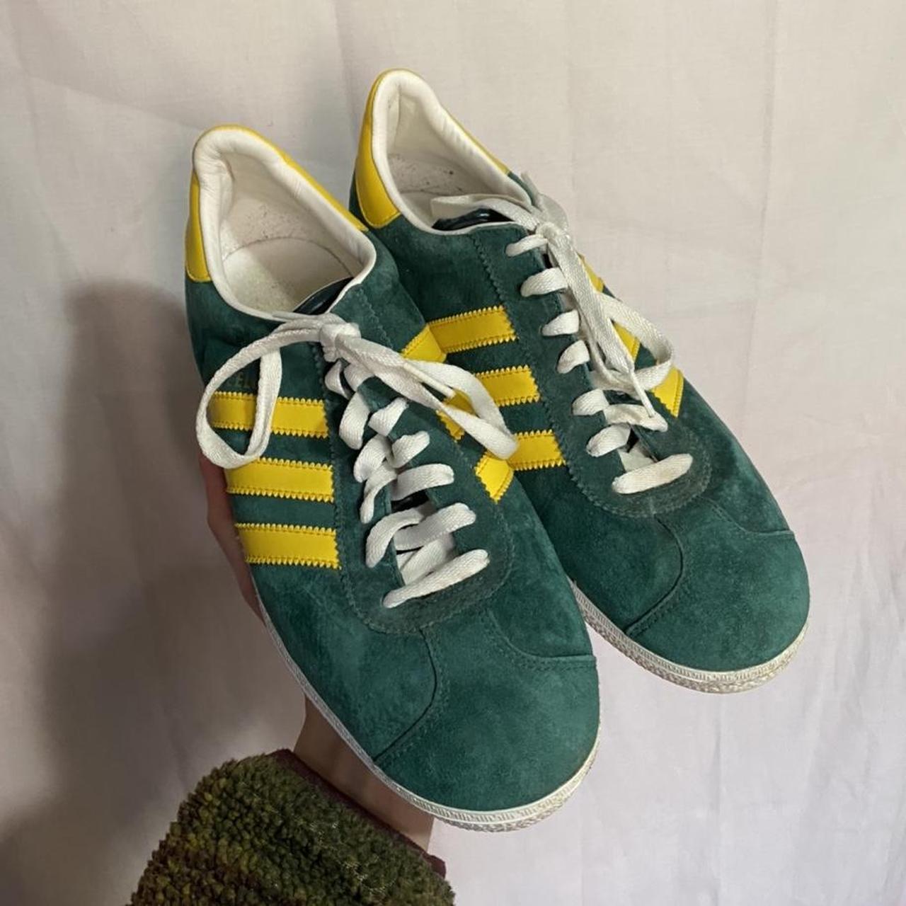 adidas gazelle green size 10