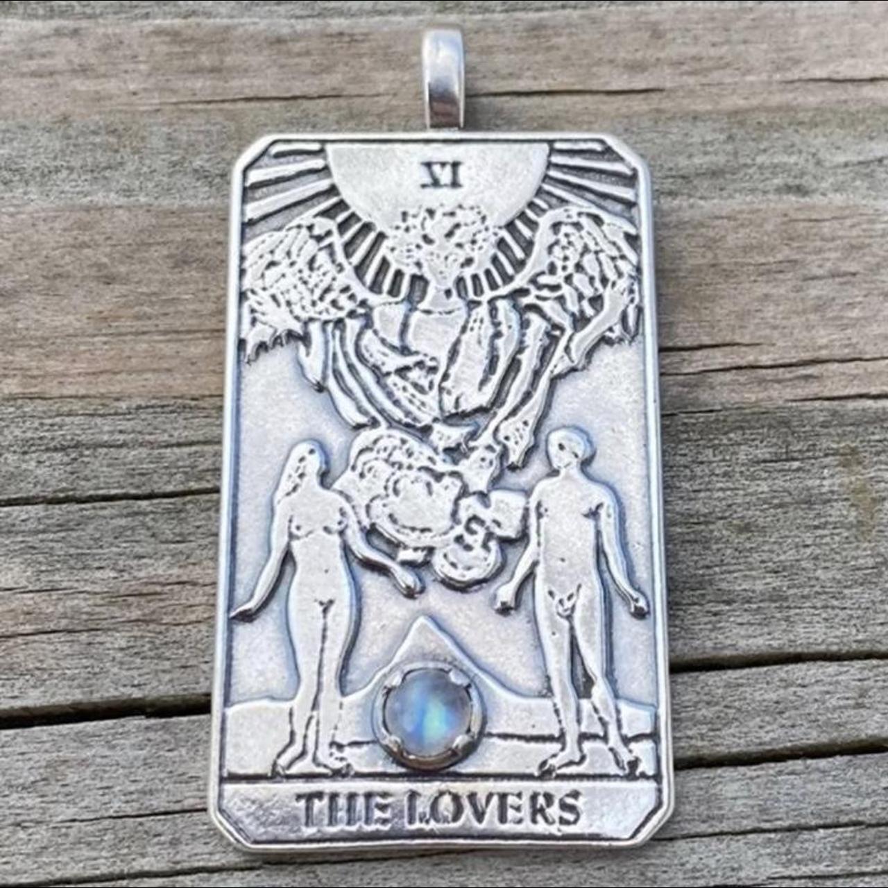 ⚜️Tarot card The lovers (Los enamorados)keychain, - Depop
