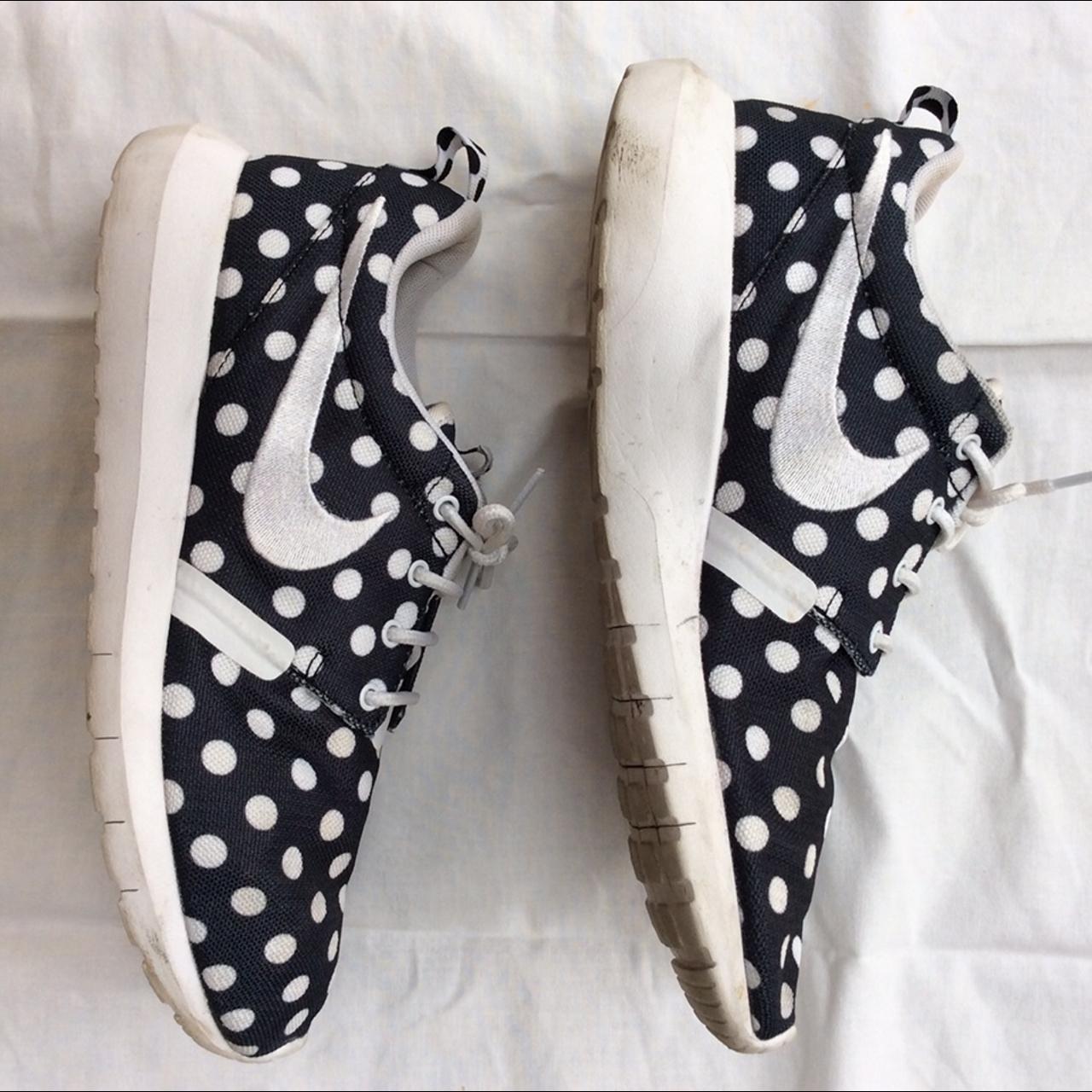 Nike polka dot store trainers