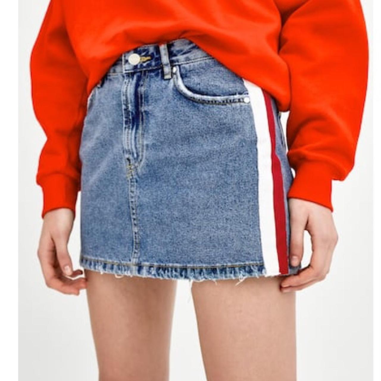 Zara mid rise denim skirt with stripes! Brand Depop