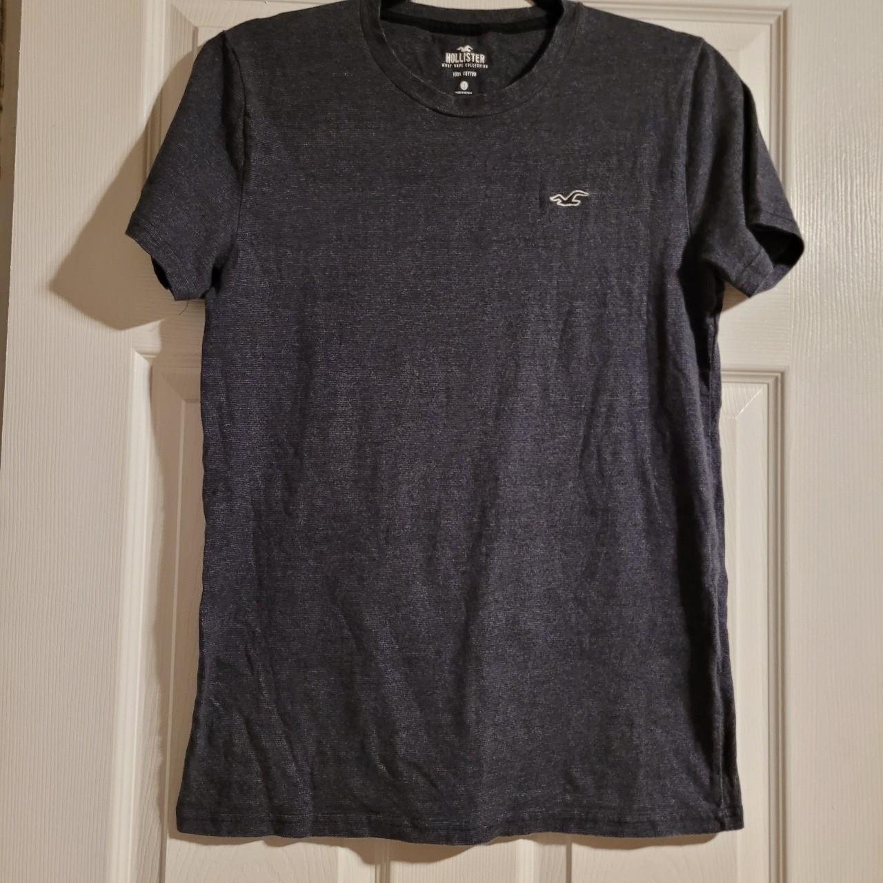 Hollister Co. Men's Grey T-shirt | Depop
