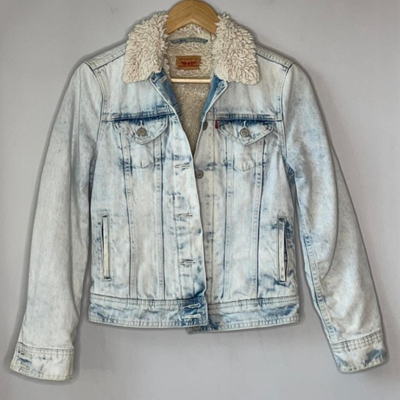 Product Image 1 - This Levi’s Sherpa Trucker Jacket