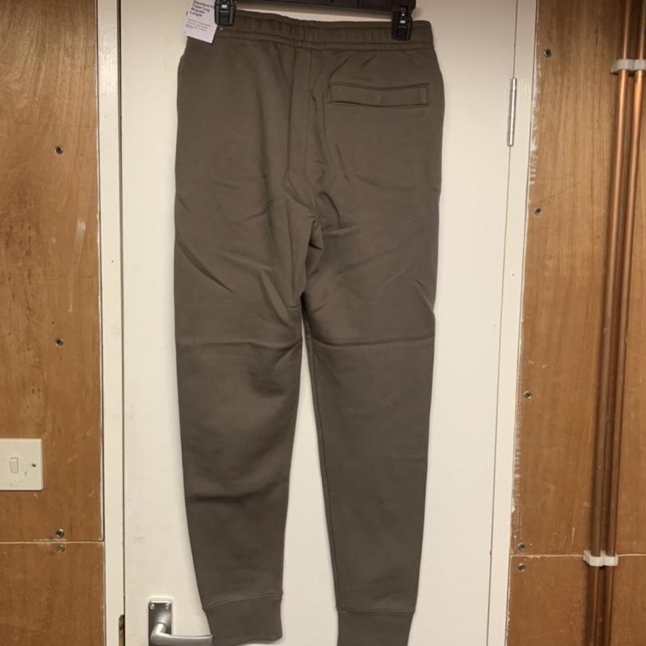 nike club cuffed sweatpants