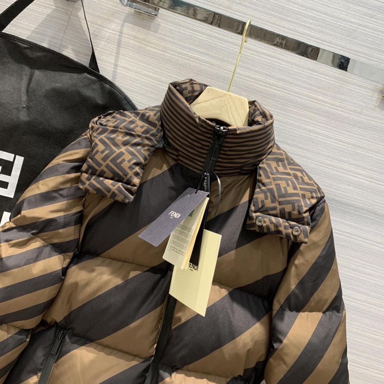 Fendi logo outlet padded jacket