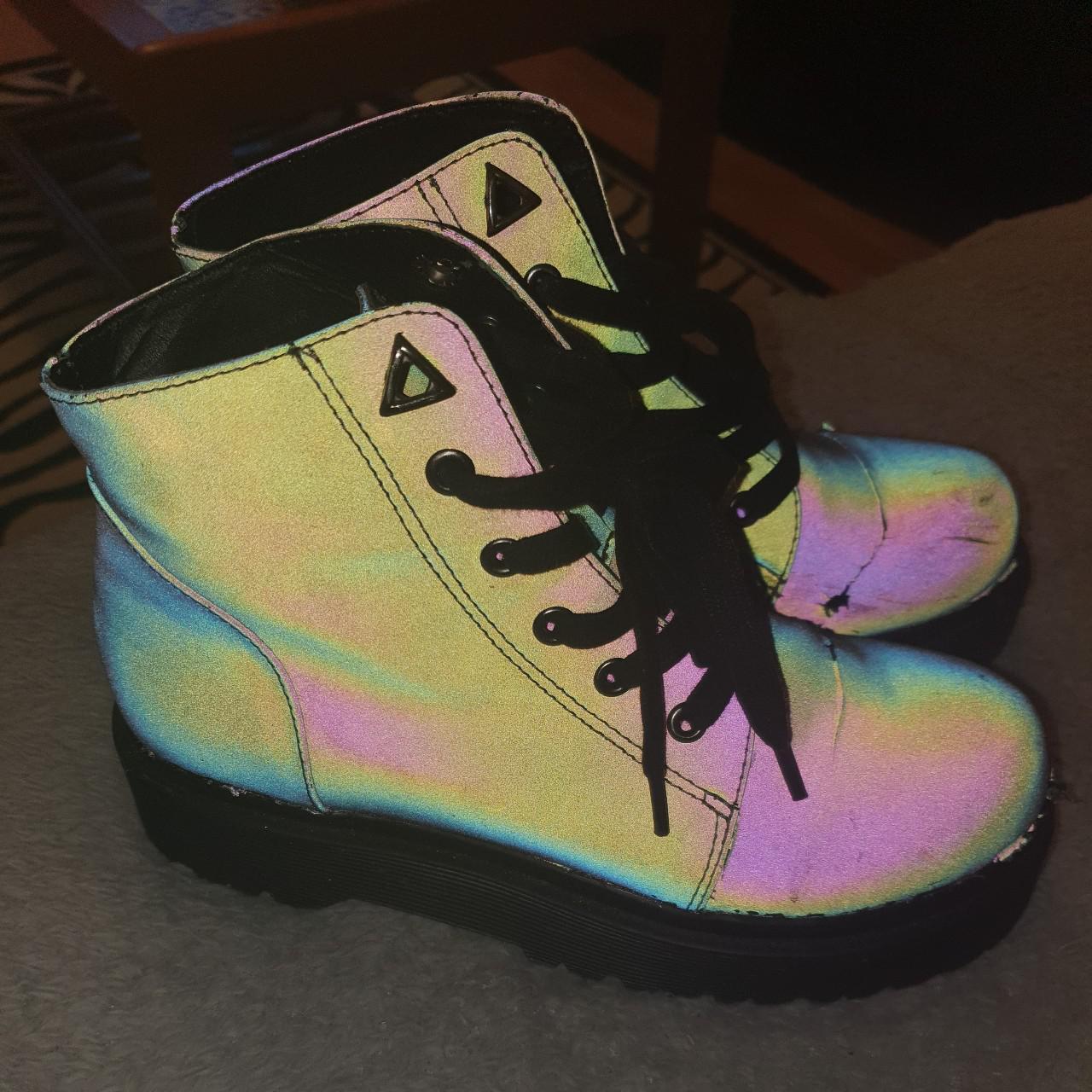 yru holographic boots