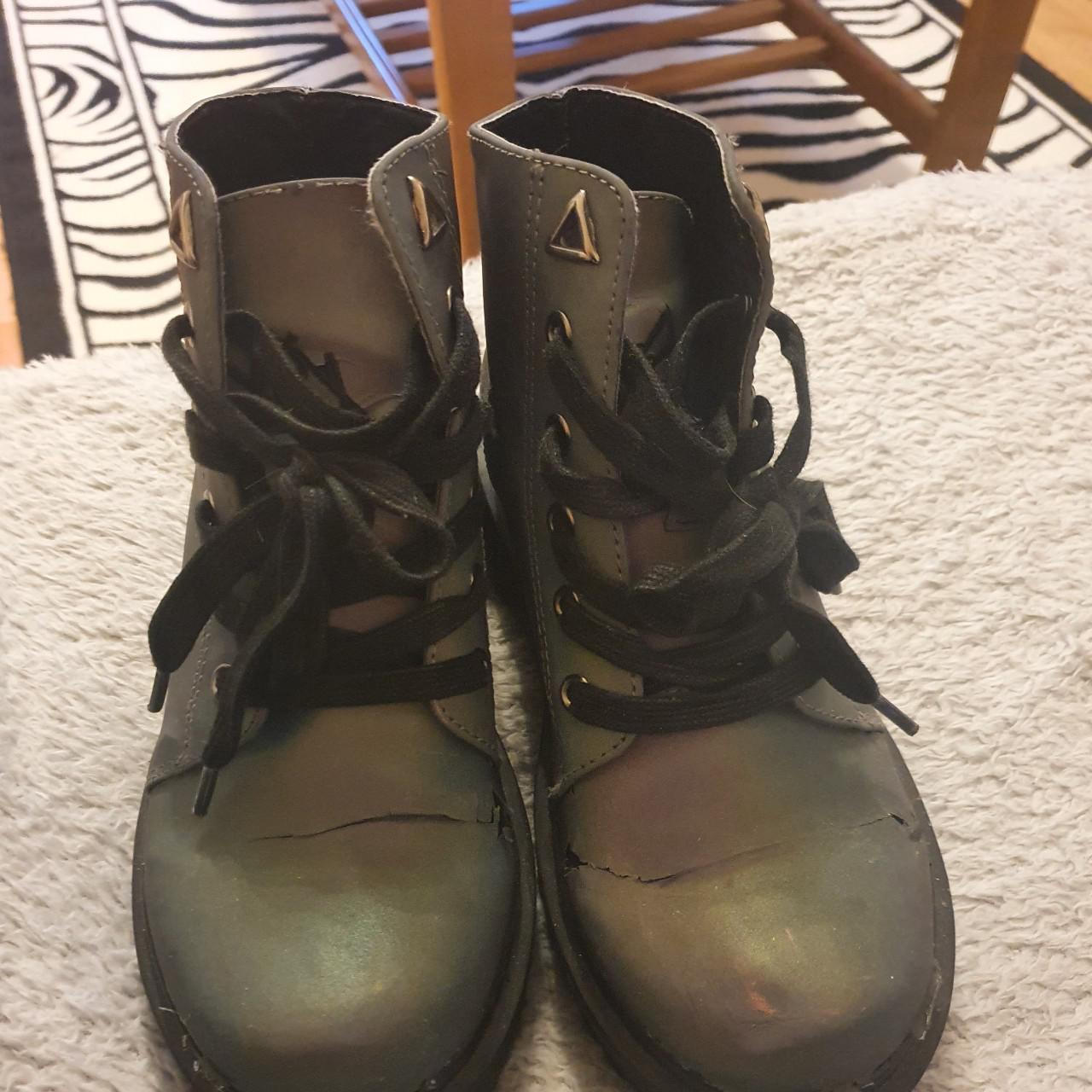 yru holographic boots