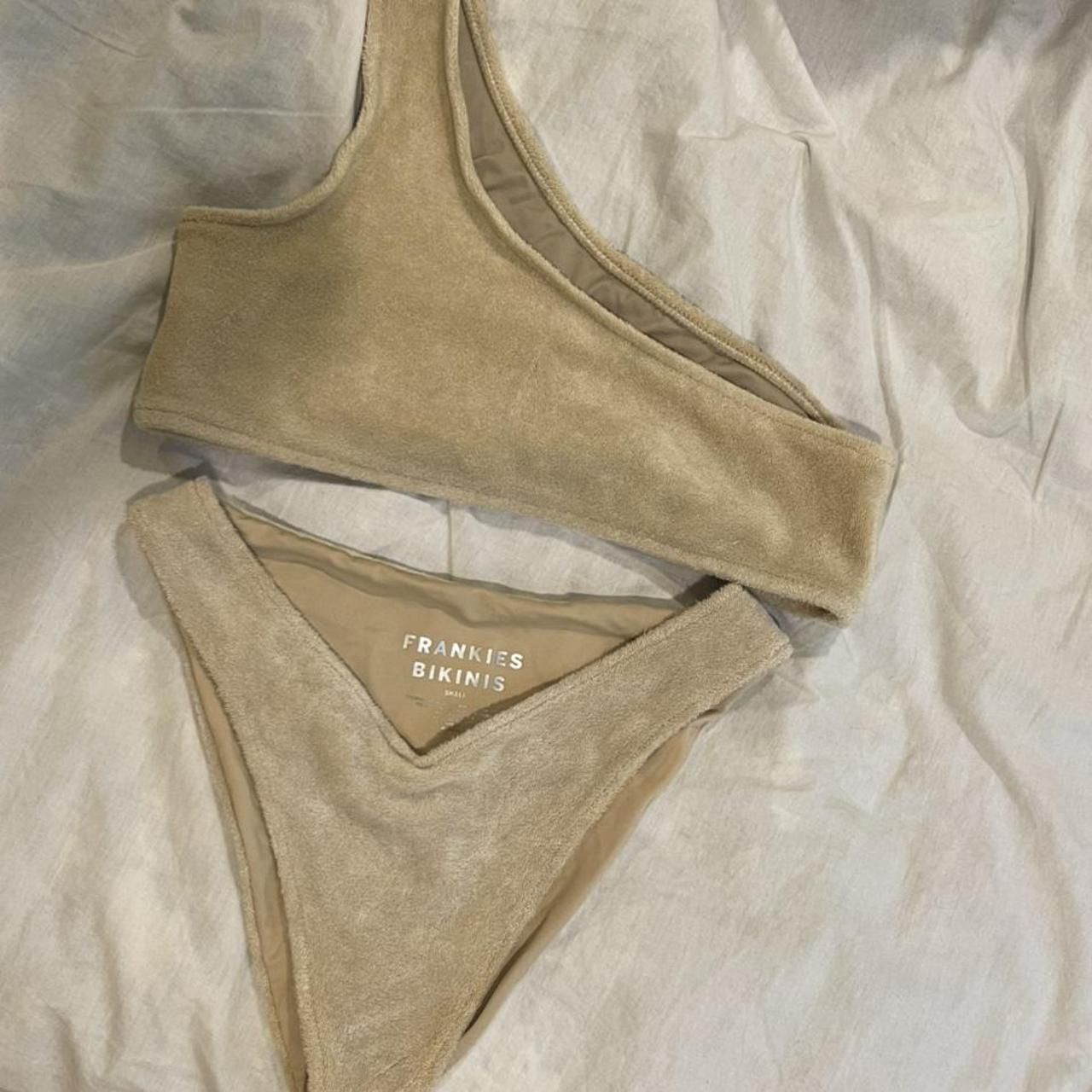 item listed by kristinapowers