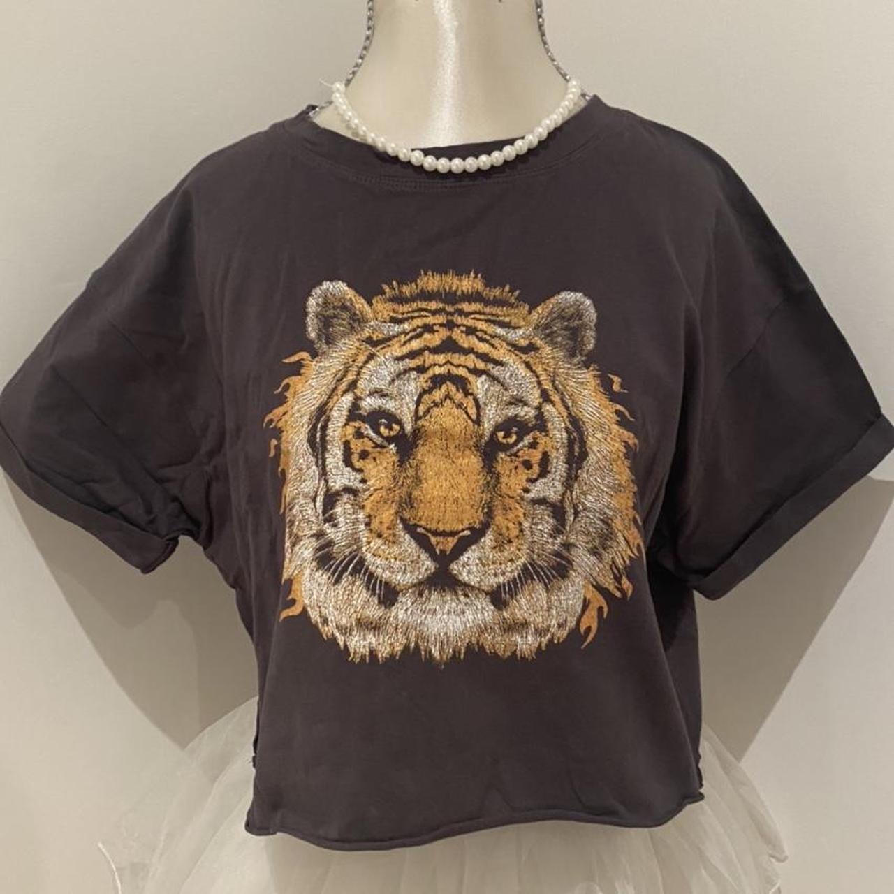 Supre cropped tiger tshirt - size large - hardly... - Depop