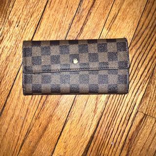 Louis Vuitton Wallet - Used but in great condition - Depop