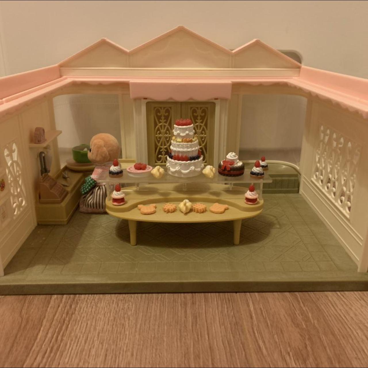 Sylvanian Families Village Cake Shop! Extremely... - Depop