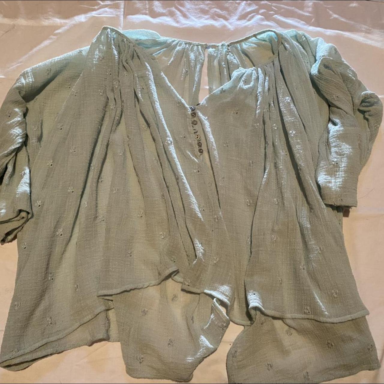 item listed by sara9832