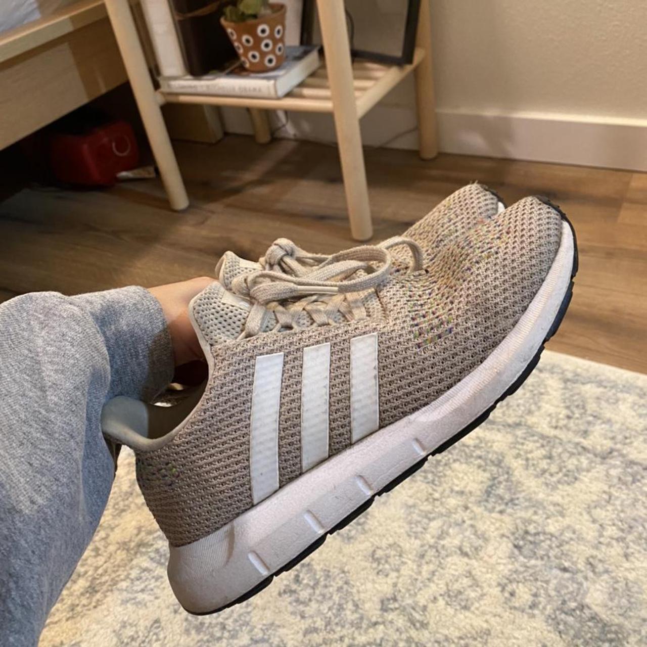 Tan adidas swift run deals