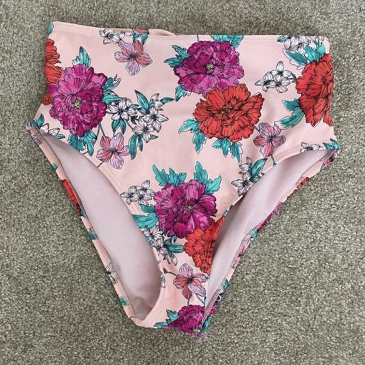 XHILARATION Pink Floral Swimsuit Top features a... - Depop