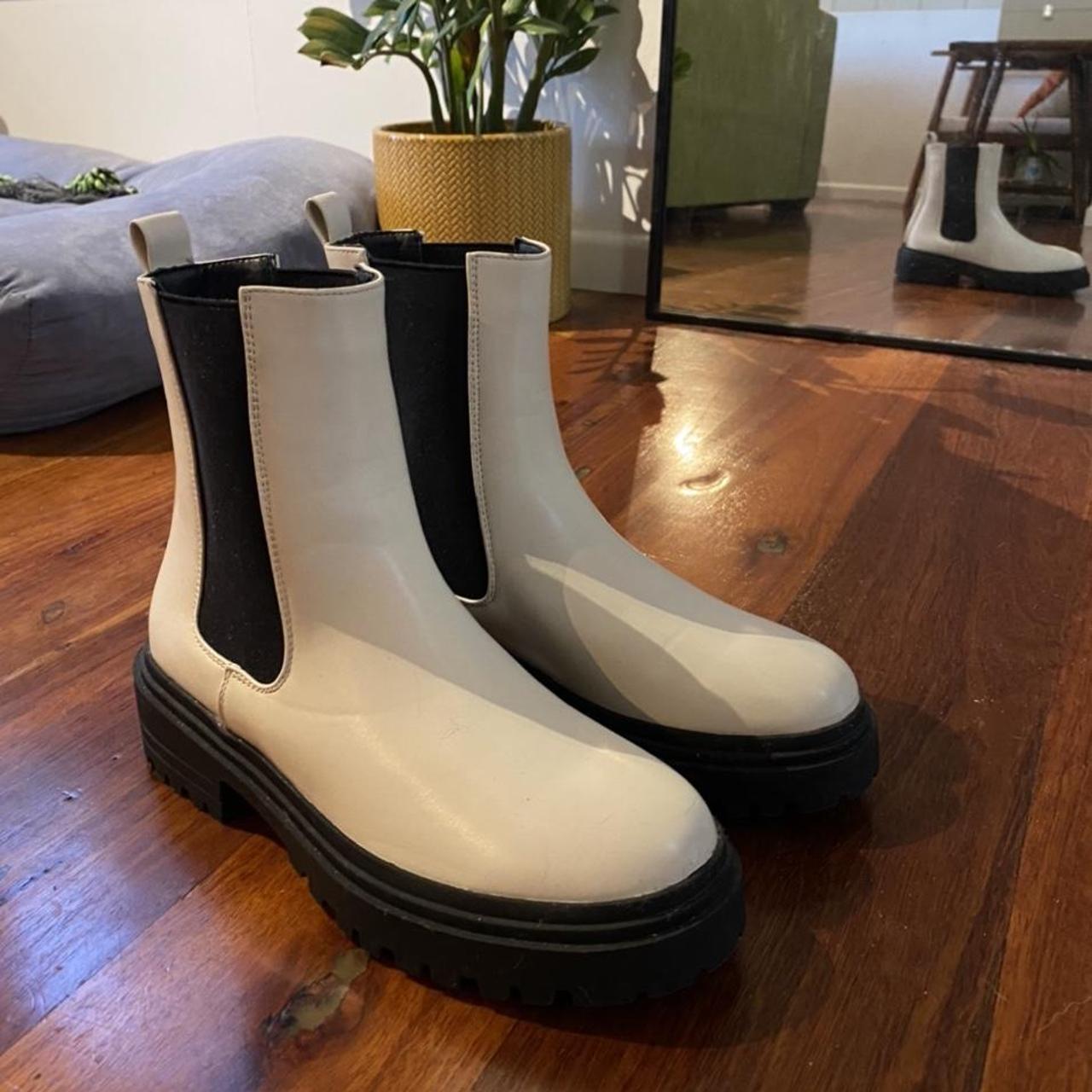 Glassons Chelsea boots Brand new never worn Size 37 EUR Depop