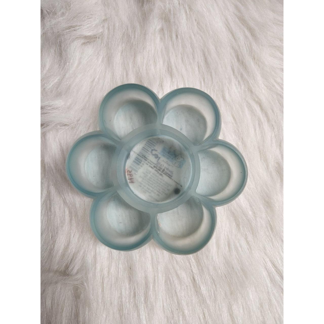 Blue Y2K Flower Jewelry Holder. Good... Depop