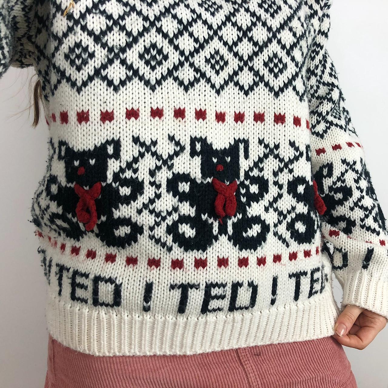 Women's White and Red Jumper (2)