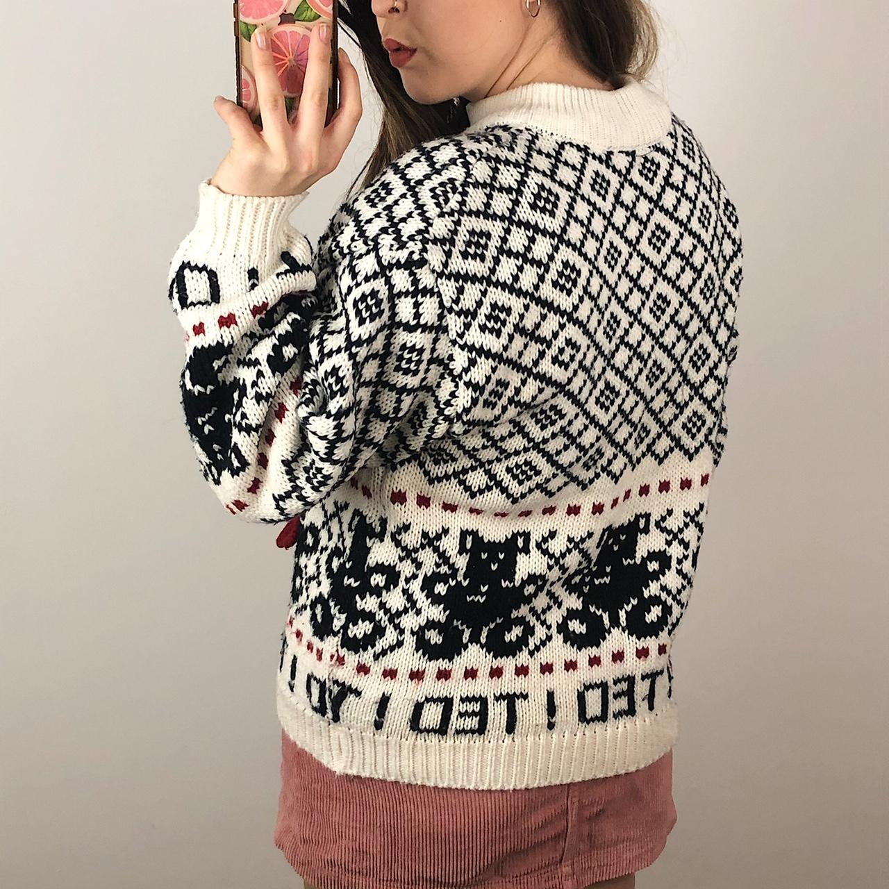 Women's White and Red Jumper (3)