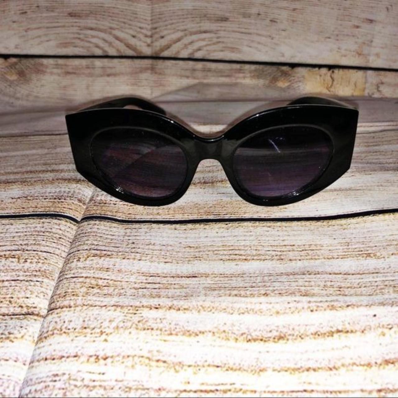 Product Image 1 - A.J. Morgan Black Flattery Sunglasses.
Black