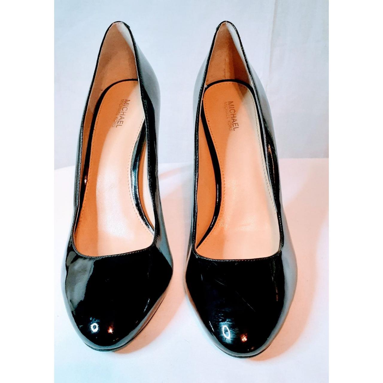 Michael Kors Women's Black Courts | Depop