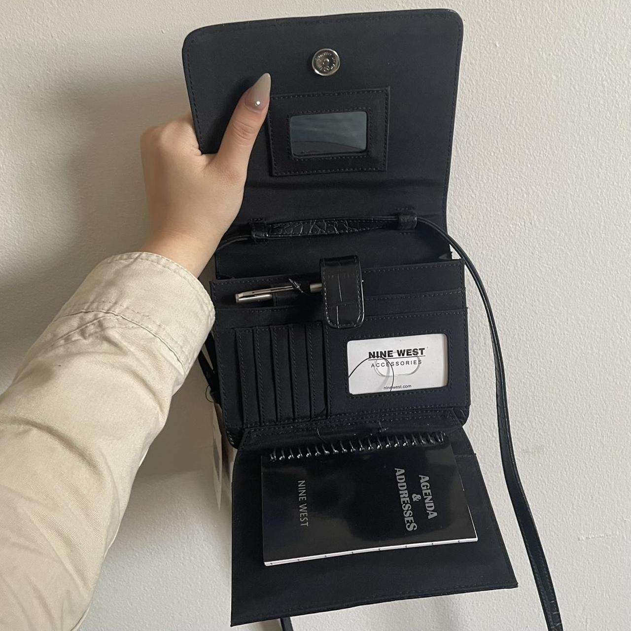 Black Pocketbook purse 📞🕷 I love this bag w almost... Depop