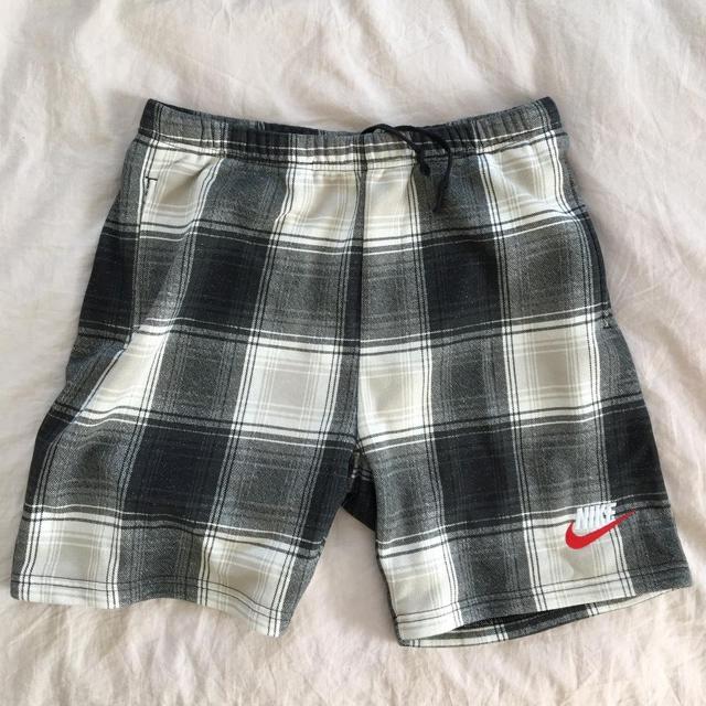 Supreme Nike plaid sweatshorts in black - Depop