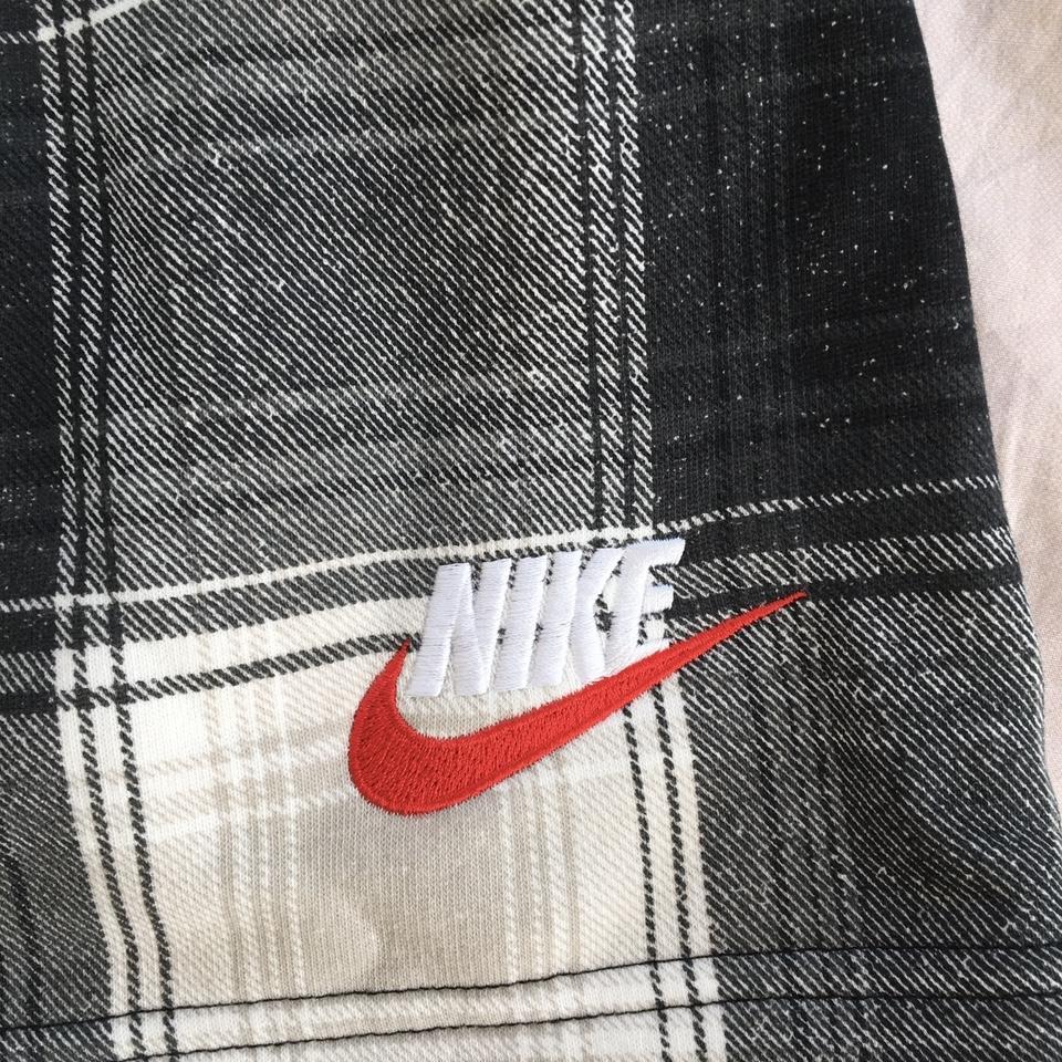 Supreme Nike plaid sweatshorts in black - Depop